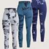 leggins con abertura en una pierna