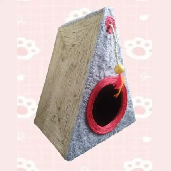 La Estación de Juego Perfecta: Rascador Triangular con 2 Rascadores y Pelota Incluida
